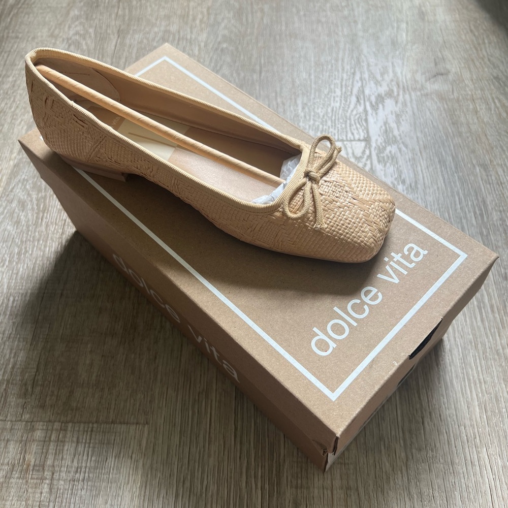 Dolce Vita Anisa Woven Ballet Flats in Natural